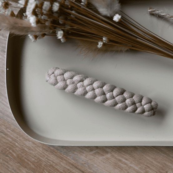 Barrette cheveux tressée gaze pailletée camel