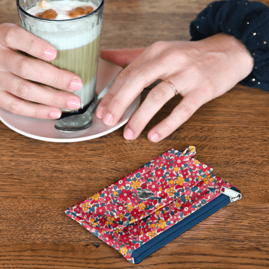 Mini pochette porte-monnaie cocktail de fleurs