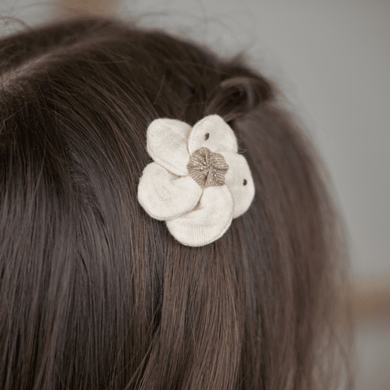 Mini Barrette Pétales de Fleur gaze pois or écru