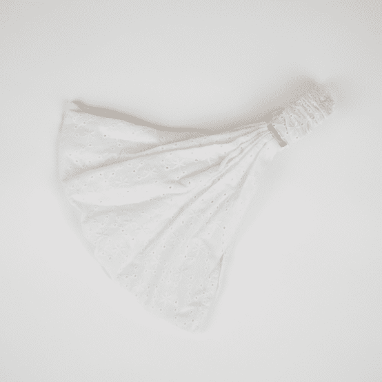 Bandeau fichu Enfant broderie anglaise étoiles blanches