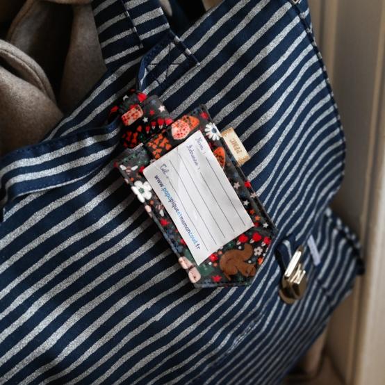 Etiquette bagage casse noisette