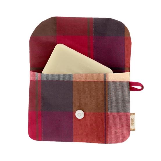 Pochette Savon tartan lurex rubis