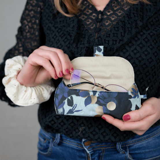 Etui à lunettes flocon doré
