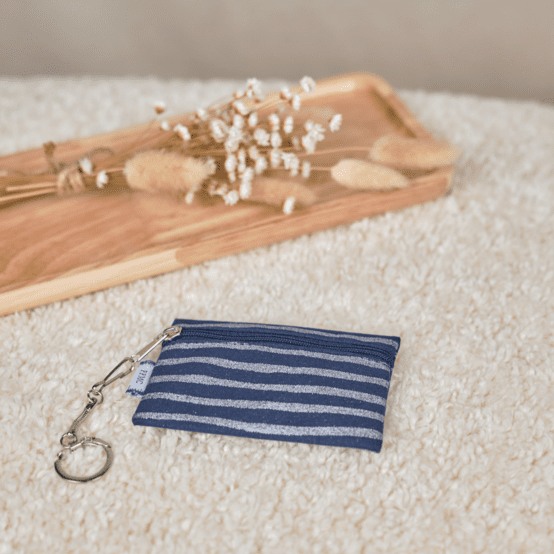 Pochette porte-clés rayé argent marine