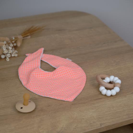 Bavoir bandana vichy orange fluo