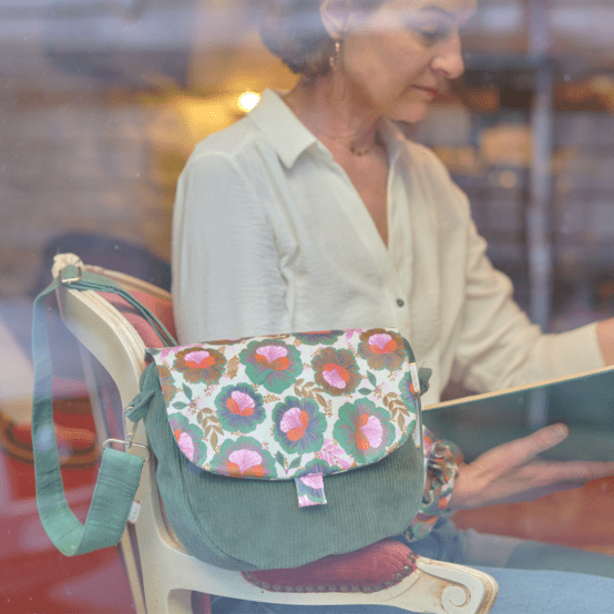 Rabat petite besace fleur de thé