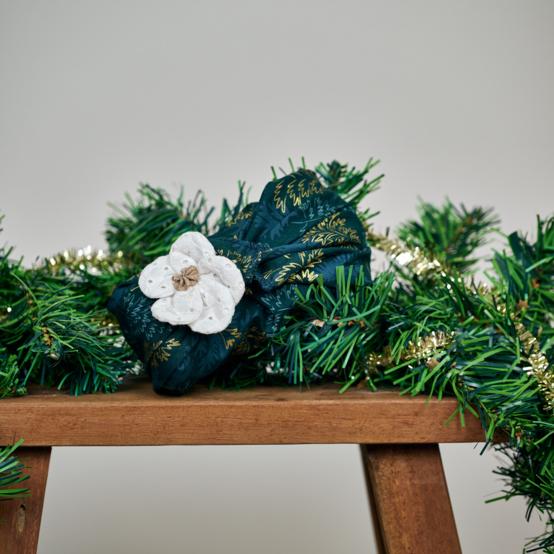 Furoshiki petit 35 x 35 cm ex2451 forêt de sapins or vert