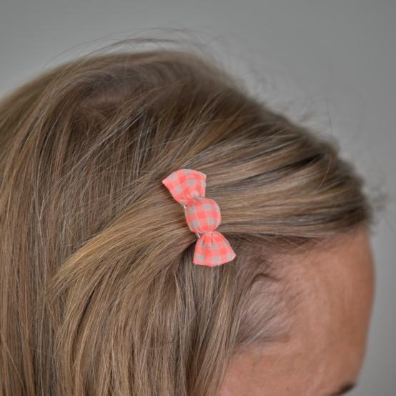 Petite barrette mini bonbon vichy orange fluo