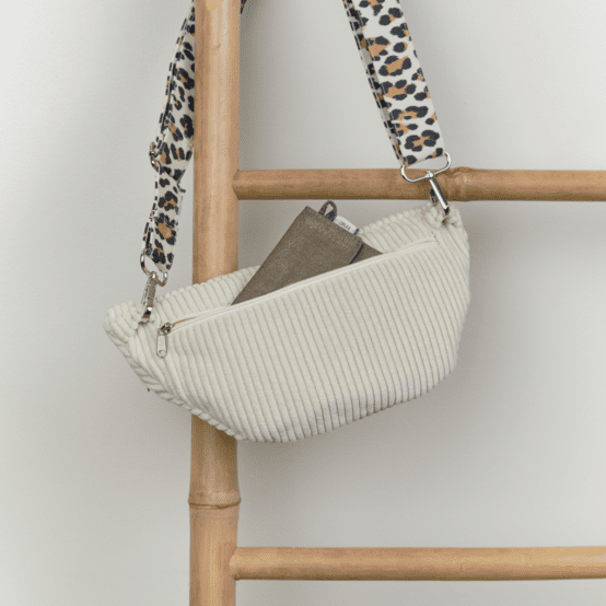 Petit sac banane velours côtelé large ivoire