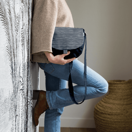 Rabat petite besace rayé argent marine