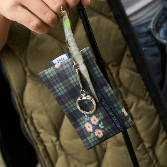 Pochette porte-clés tartan fleuri
