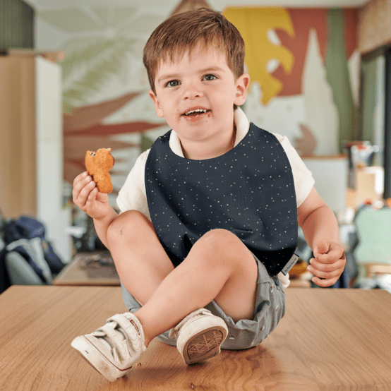 Serviette enfant élastique gaze pois or marine