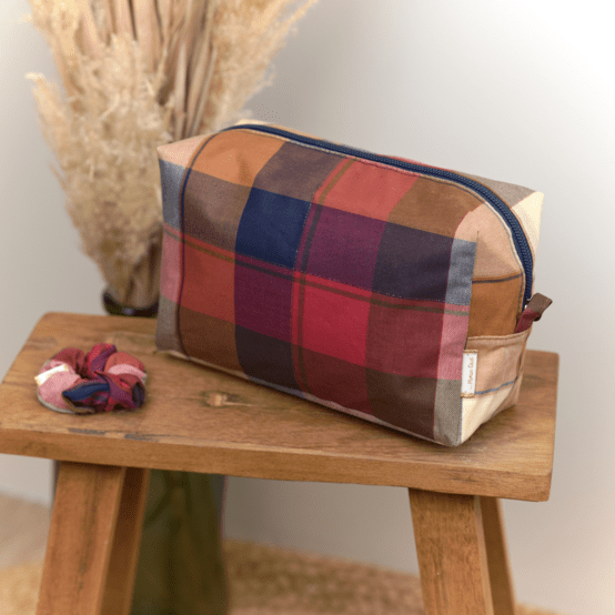Trousse de toilette rectangle tartan lurex rubis