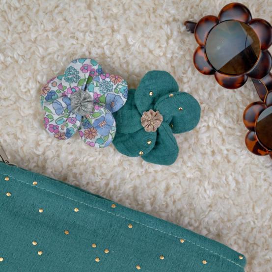 Petite Barrette Pétales de Fleur pastel fleuri