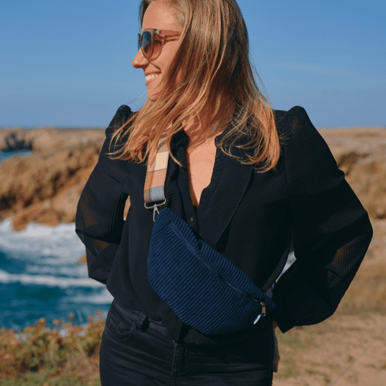 Petit sac banane velours côtelé large marine