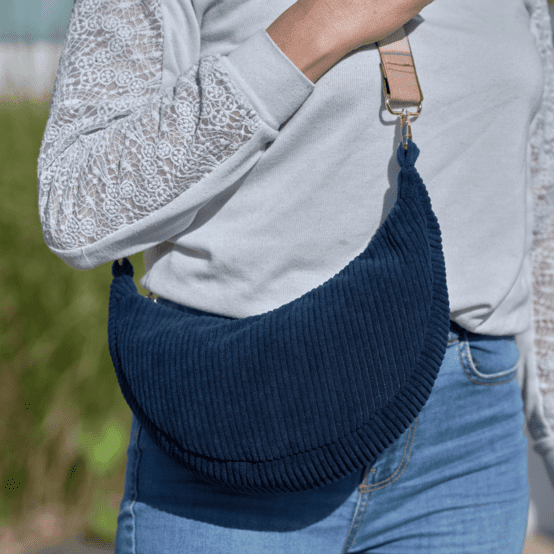 Sac demi lune petit  velours côtelé large marine