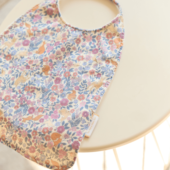 Serviette enfant élastique comptine ench. rose