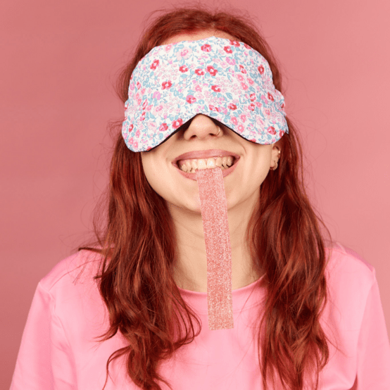 Masque de sommeil rose grenadine