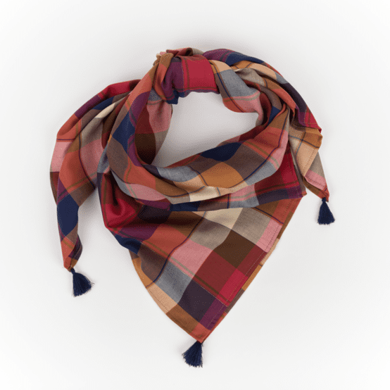 Foulard pompon tartan lurex rubis