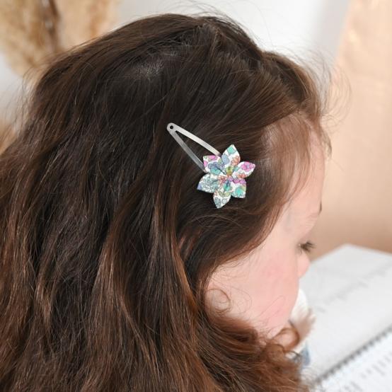 Barrette clic-clac fleur étoile pastel fleuri