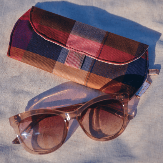 Etui à lunettes tartan lurex rubis