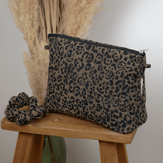 Trousse de toilette leopard matelassé moka