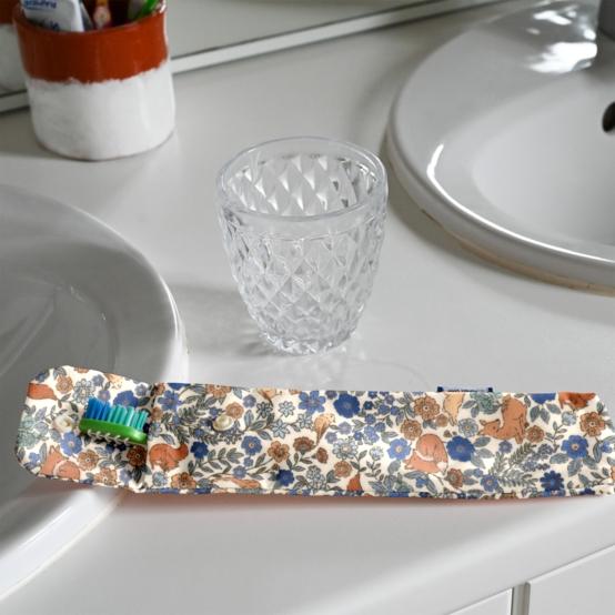 Pochette brosse à dents comptine enchantée