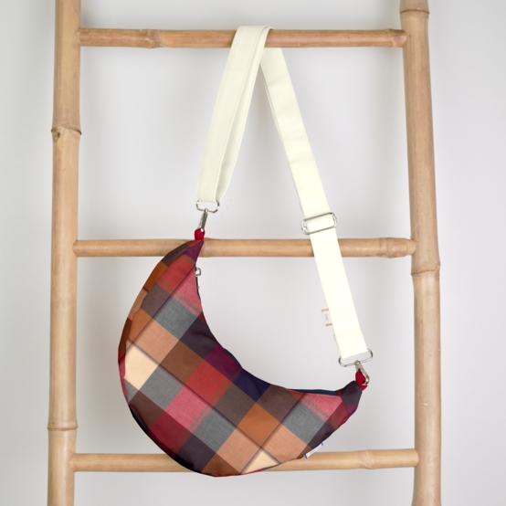 Sac demi lune petit  tartan lurex rubis