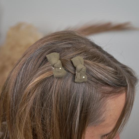 Barrettes clic-clac petits noeuds gaze pois or kaki