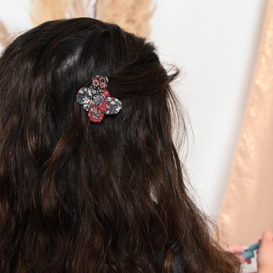 Barrette petit papillon jardin d'aurore