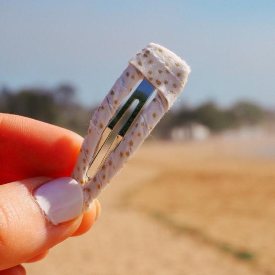 Barrette clic-clac tissu  blanc pailleté