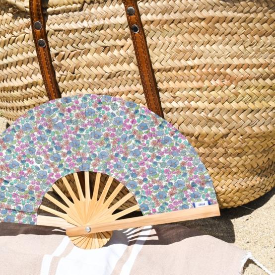 Eventail pastel fleuri