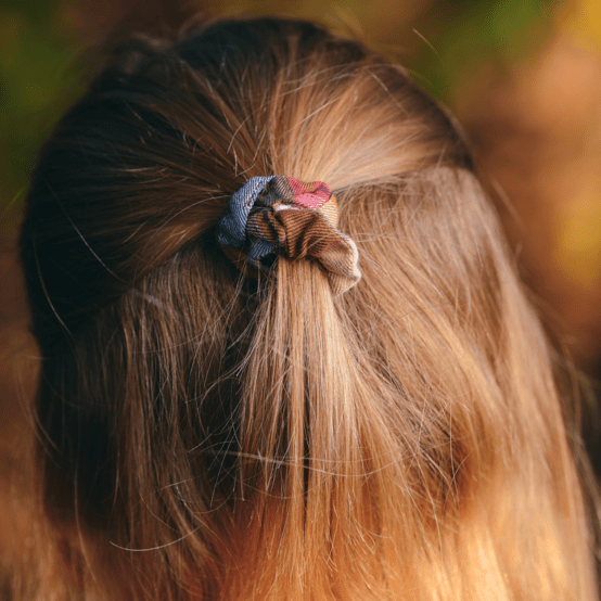 Mini Chouchou tartan lurex rubis