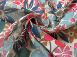 Tissu voile cerise en fleur