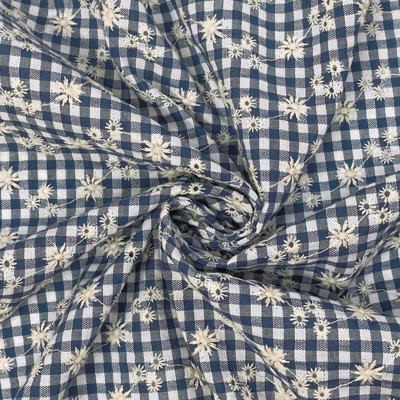 Tissu coton au mètre vichy brodé marine