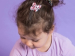 Barrette petit papillon rouge corolle