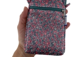 Pochette téléphone matelassée camelias rubis