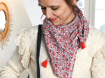Foulard pompon rouge corolle