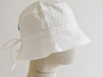 Chapeau de soleil enfant broderie anglaise