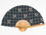 Eventail tartan fleuri