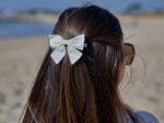 Barrette noeud papillon  blanc pailleté