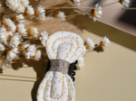 Barrette Noeud Anti-Glisse  blanc pailleté