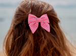 Barrette noeud papillon vichy rose fluo