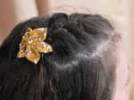 Barrette fleur étoile gypso ocre