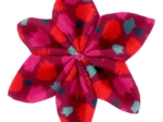 Barrette fleur étoile 4 pompons cerise