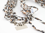 Lanière froufrou téléphone leopard
