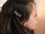 Petite barrette mini bonbon gaze pois or kaki