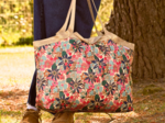 Sac cabas moyen cerise en fleur
