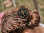 Petite Barrette Pétales de Fleur noir pailleté