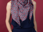 Foulard pompon romance fleurie